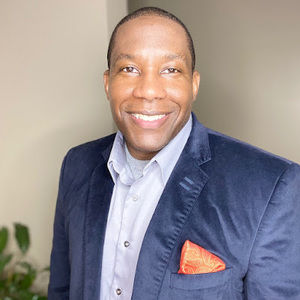 Meet your Posher, Dennis a.